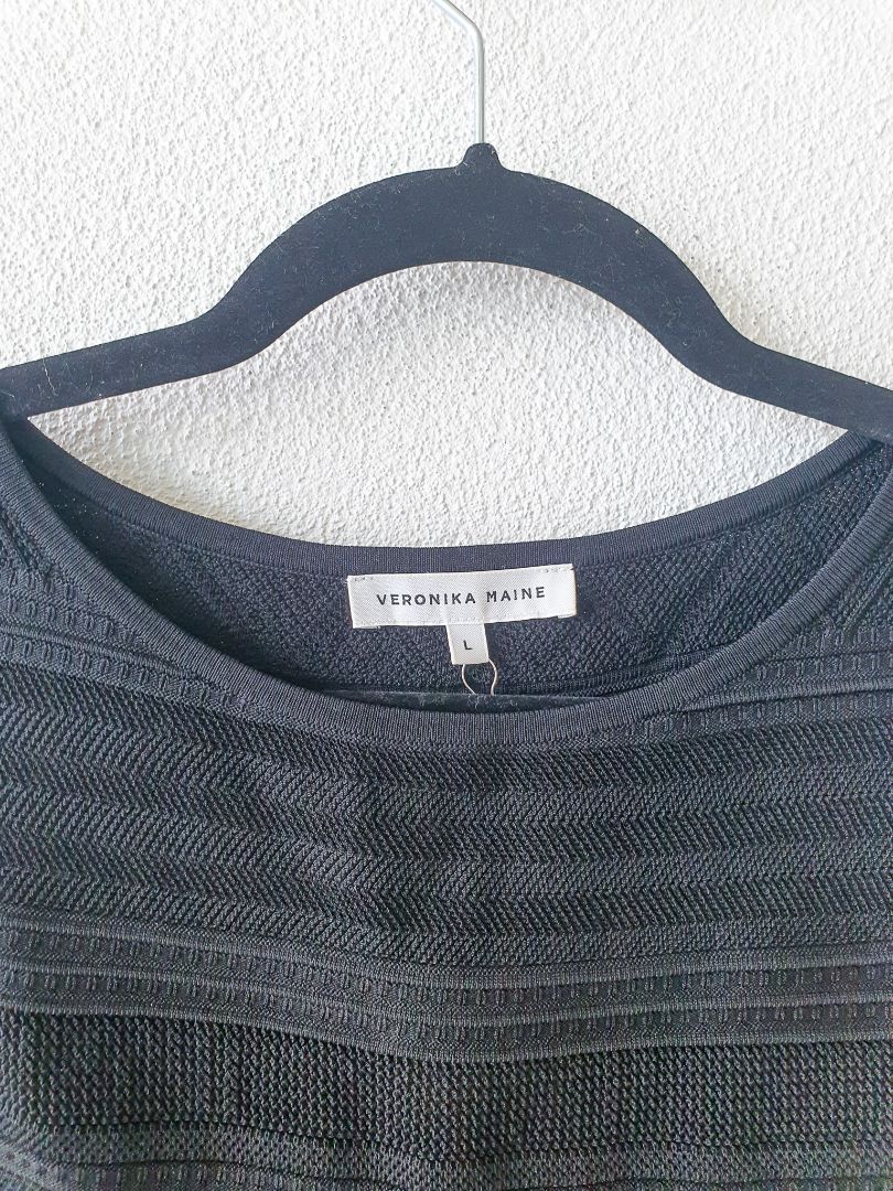 Veronika Maine Top L