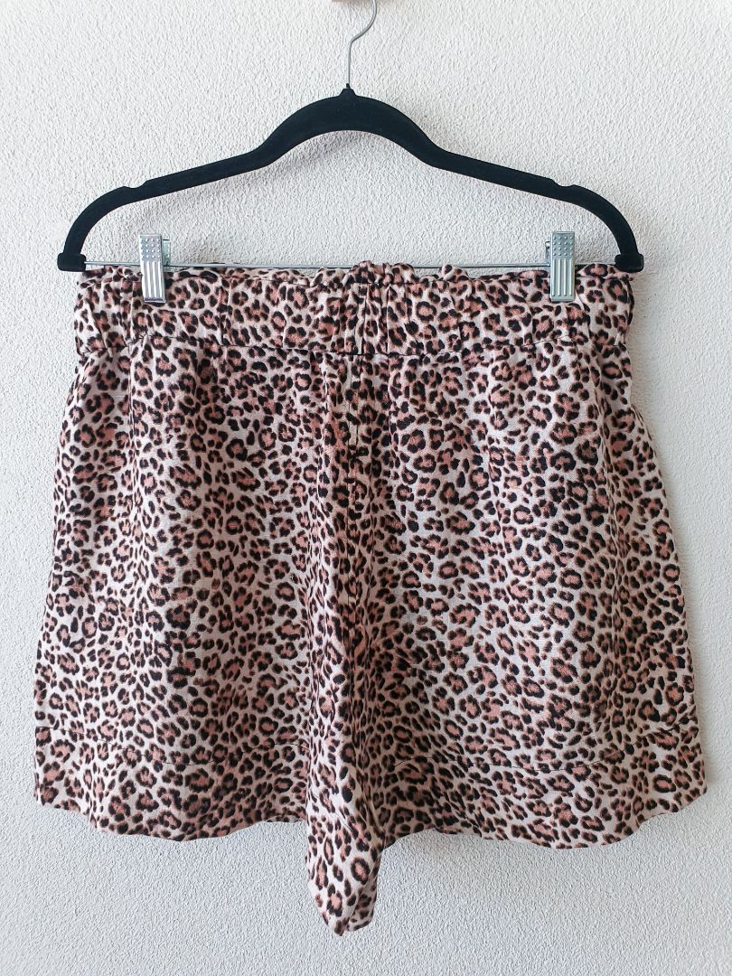 Decjuba Shorts L
