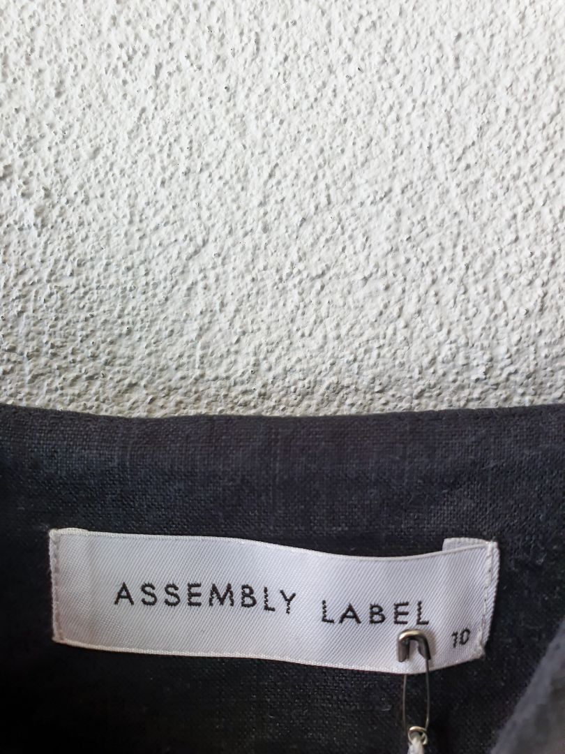 Assembly label Dress S