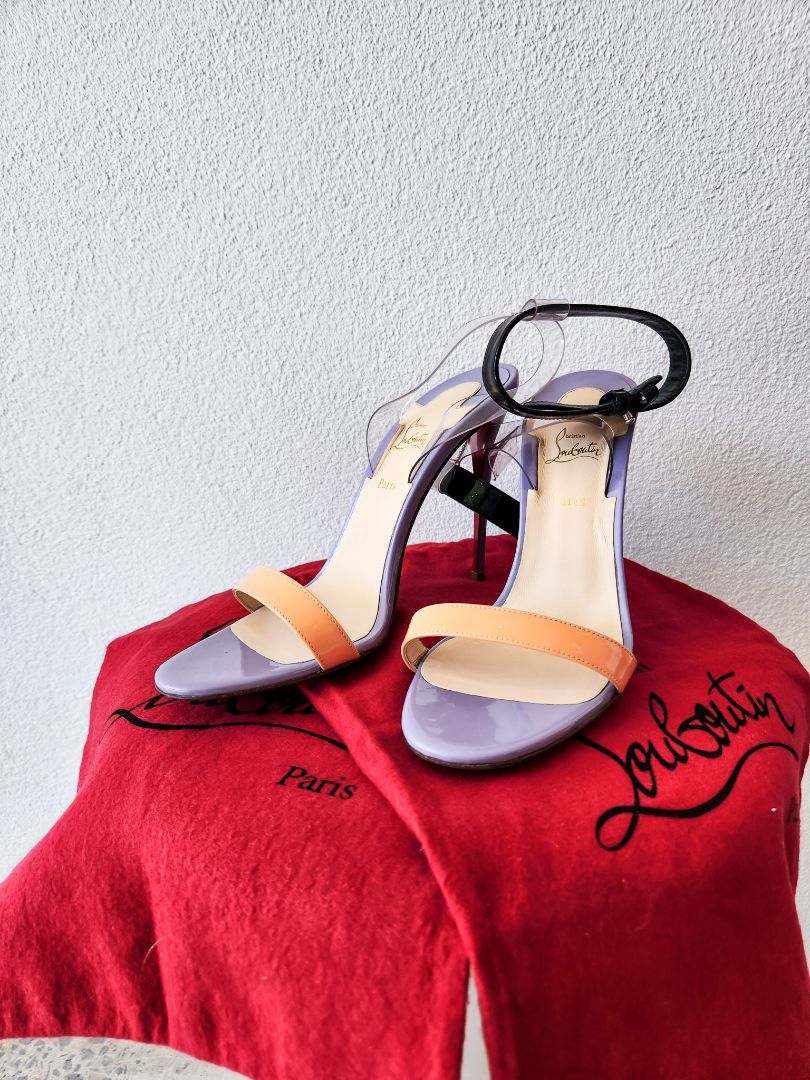 ChriastianLouboutin Shoes EUR38.5