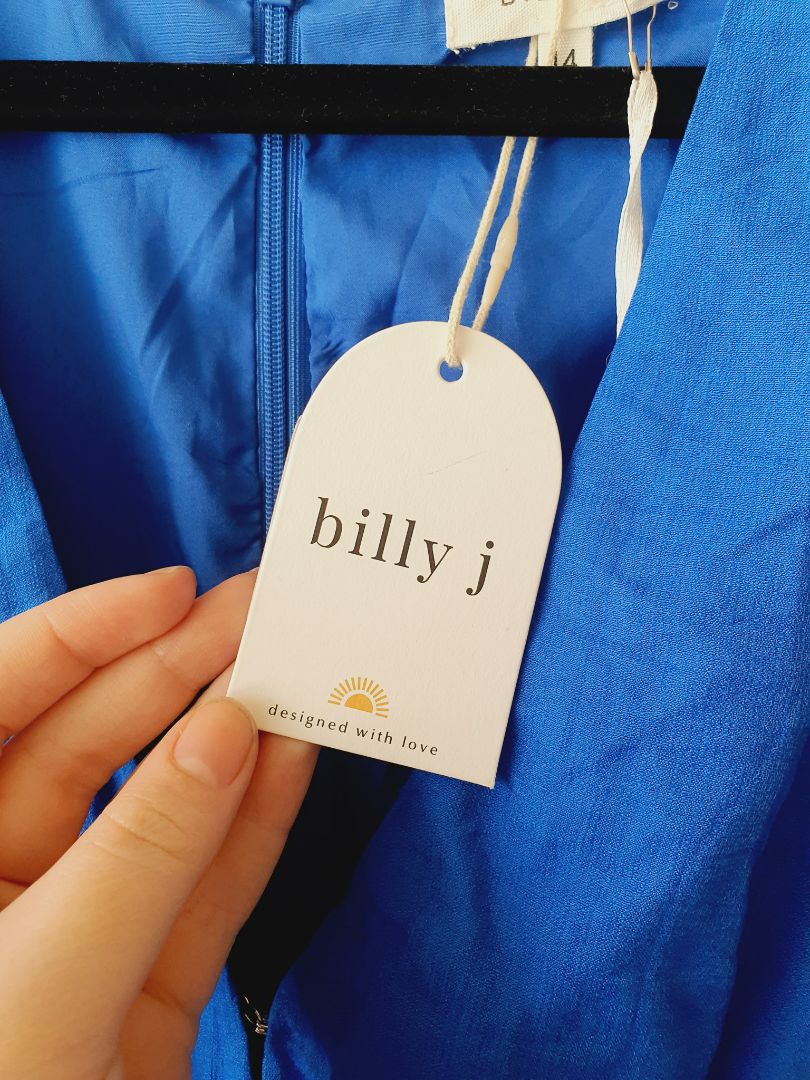 Billy J Dress L