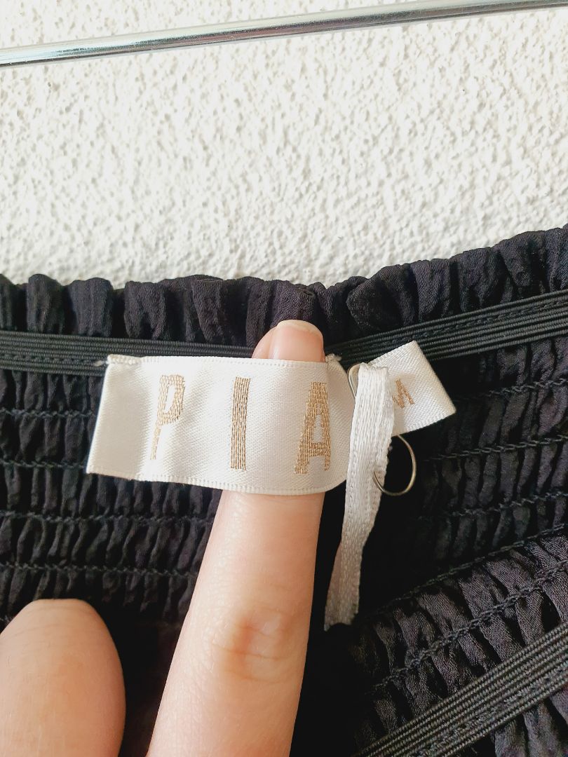 Pia Boutique Skirt M