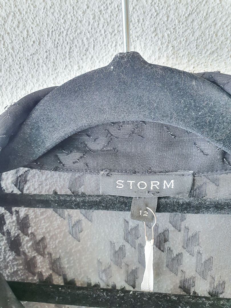 Storm Top M