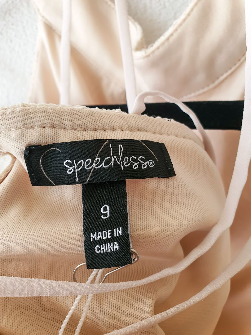Speechless Dress M