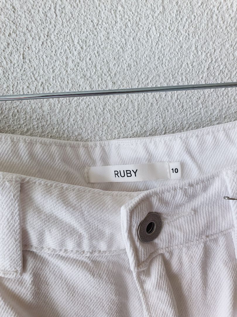Ruby Jeans S
