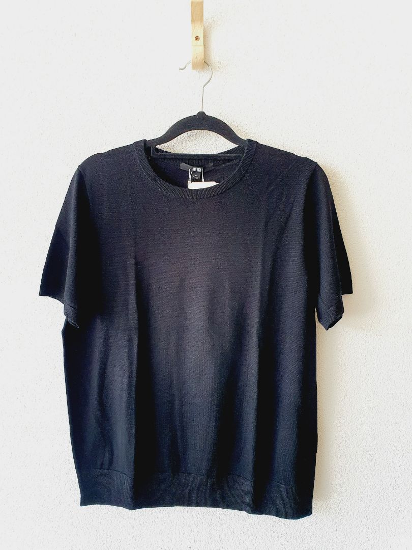 Uniqlo Top XL