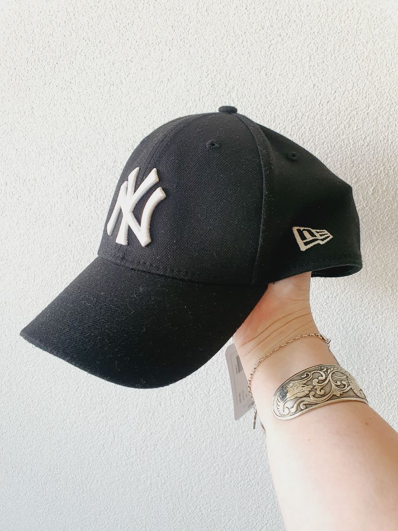 New Era Hat M/L