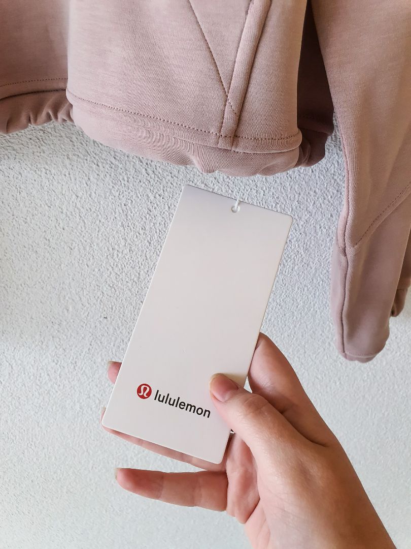 Lululemon Jacket US4