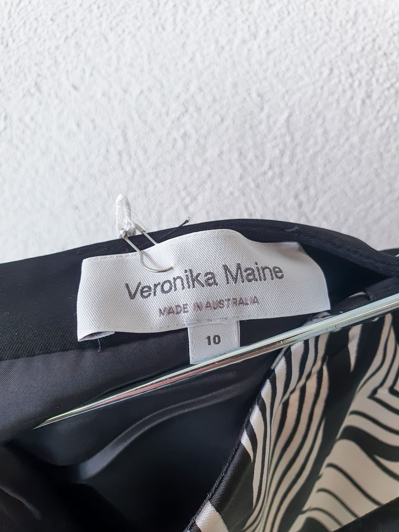 Veronika Maine Skirt S