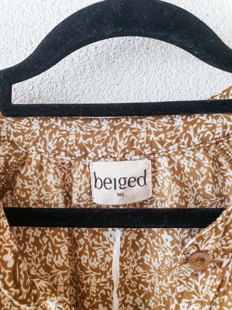 Beiged Top