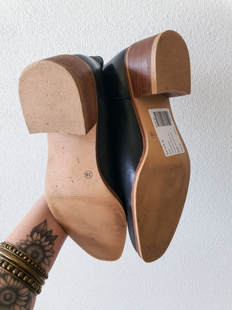 Noir Footwear EUR 38
