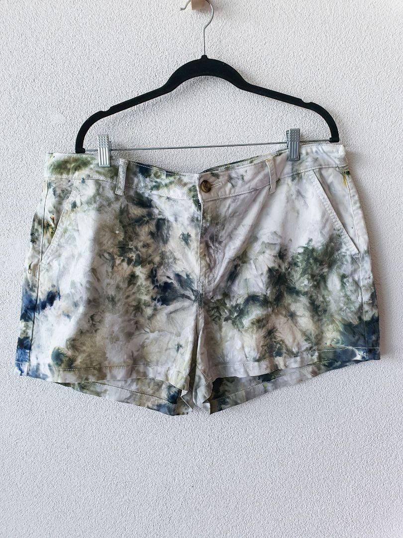 Anna a new approach Shorts XL