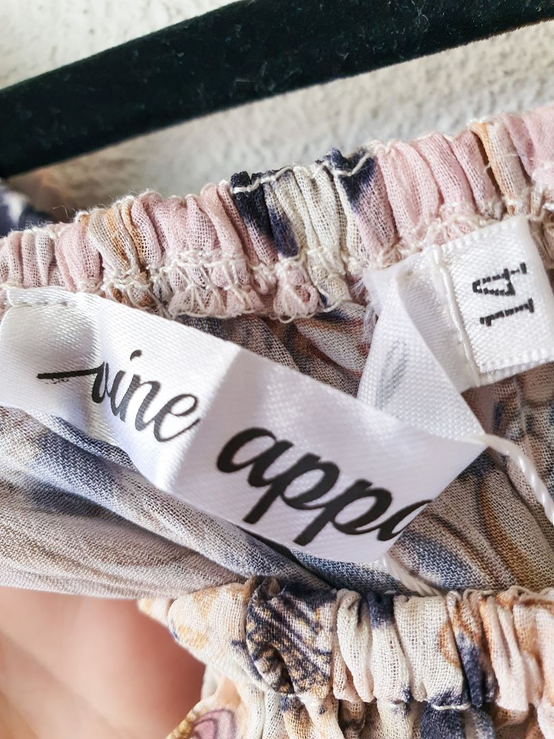 Vine Apparel Dress L