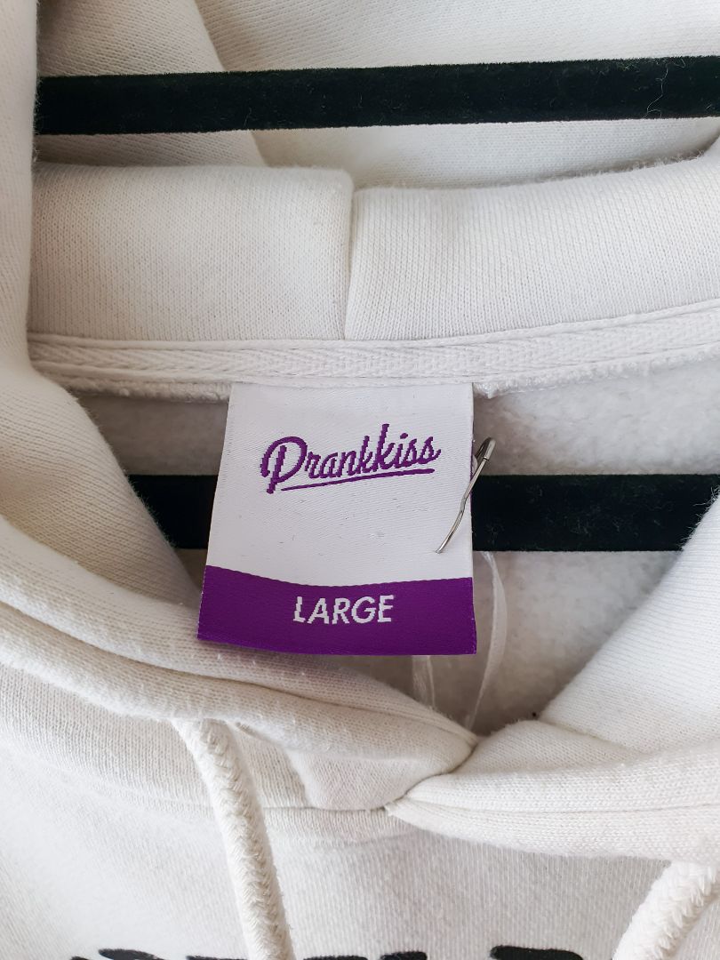 PRANKKISS Top L