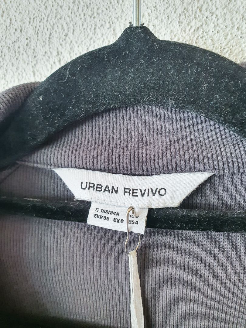 URBAN REVIVO Top S