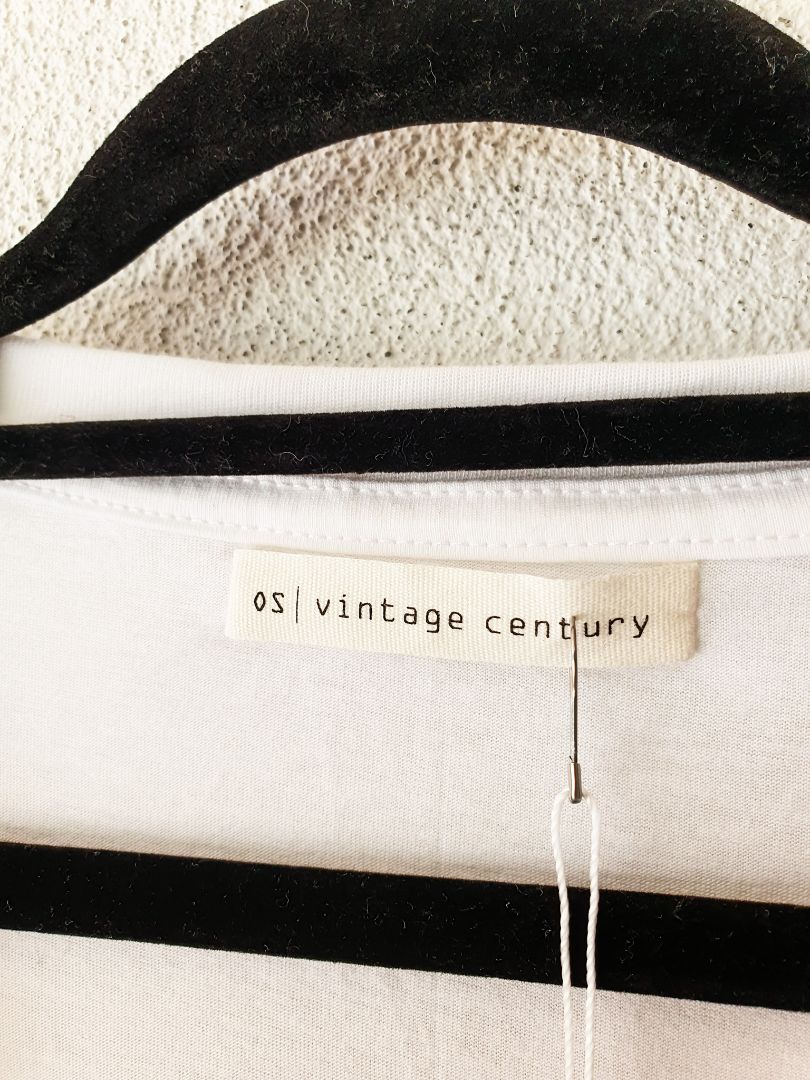 VINTAGE CENTURY Top OS