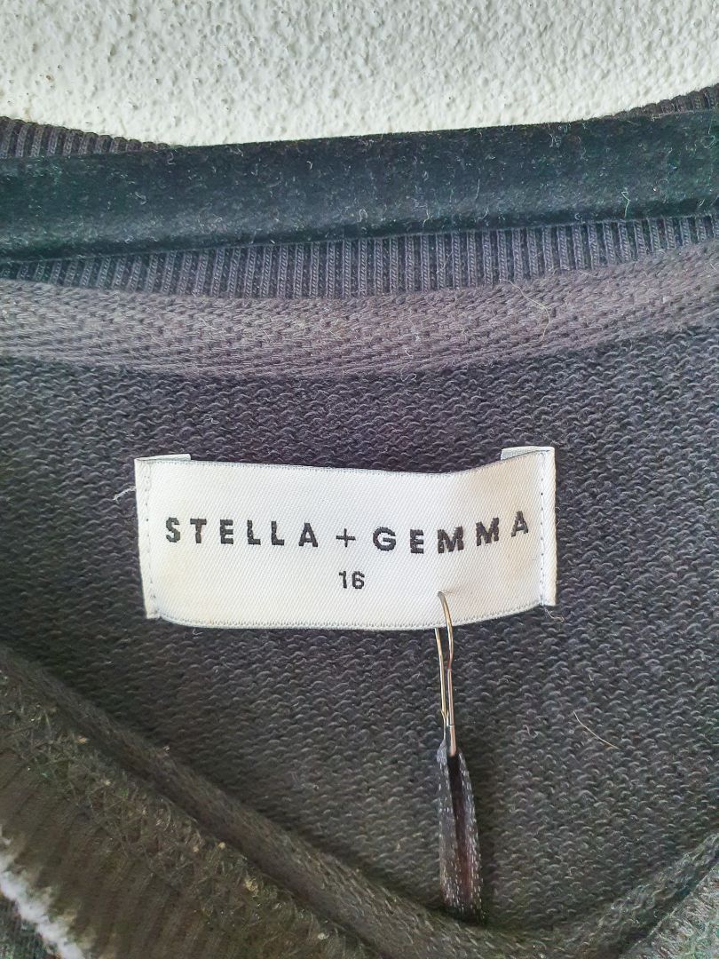 Stella + Gemma top XL