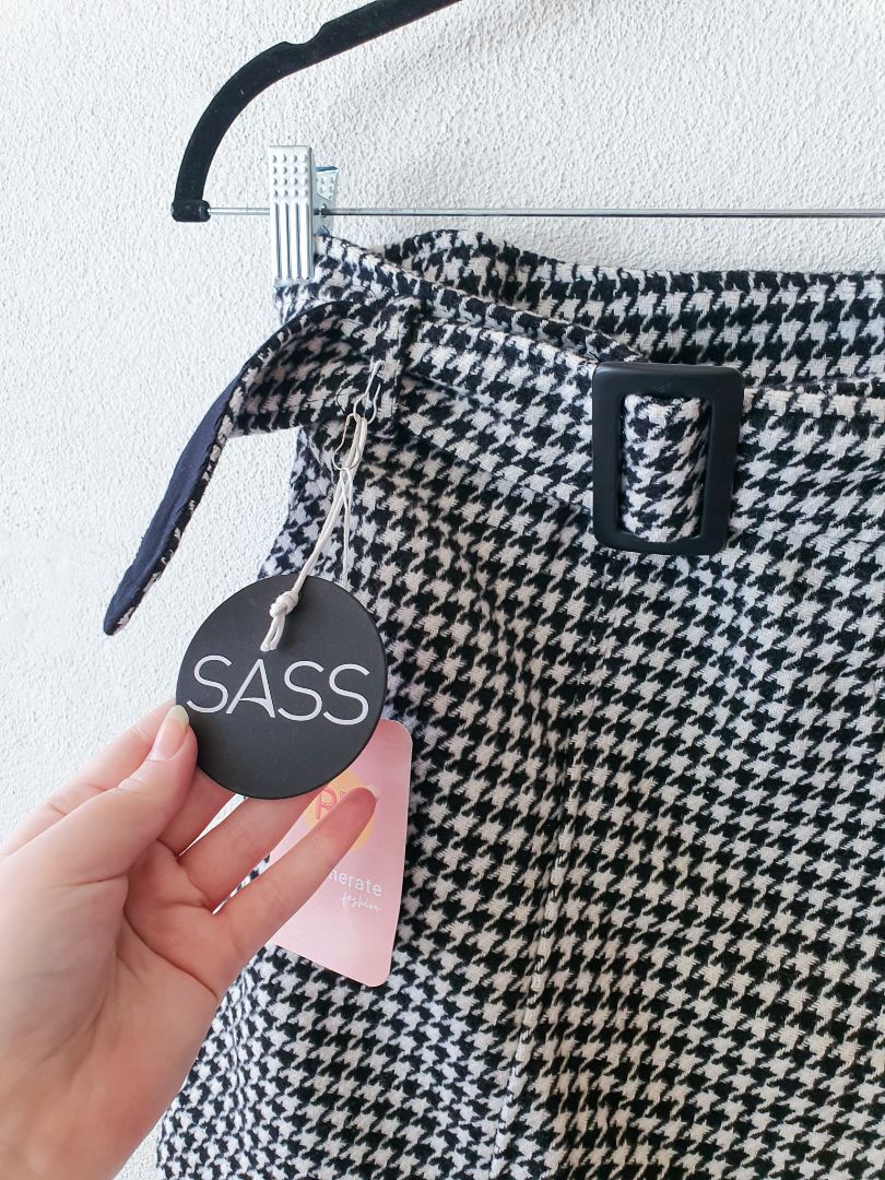 SASS Skirt M