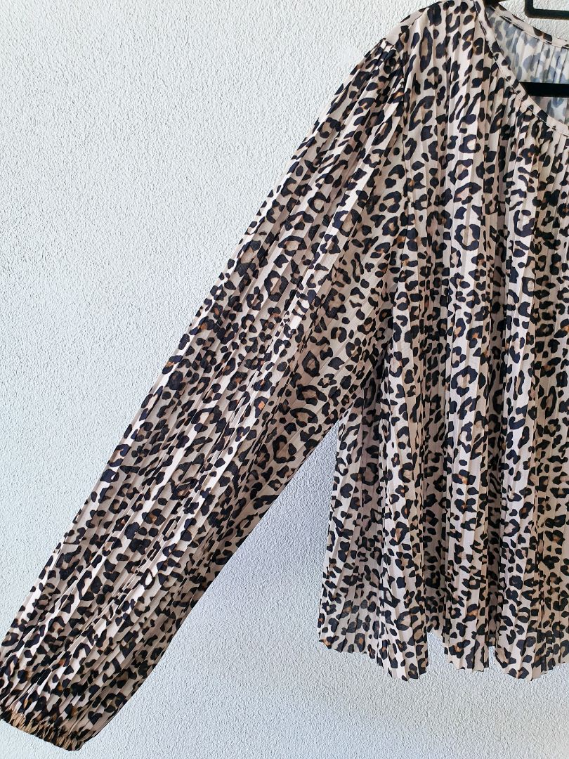H&M Top M