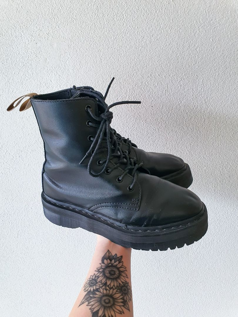Doc Martins Shoes EUR 42