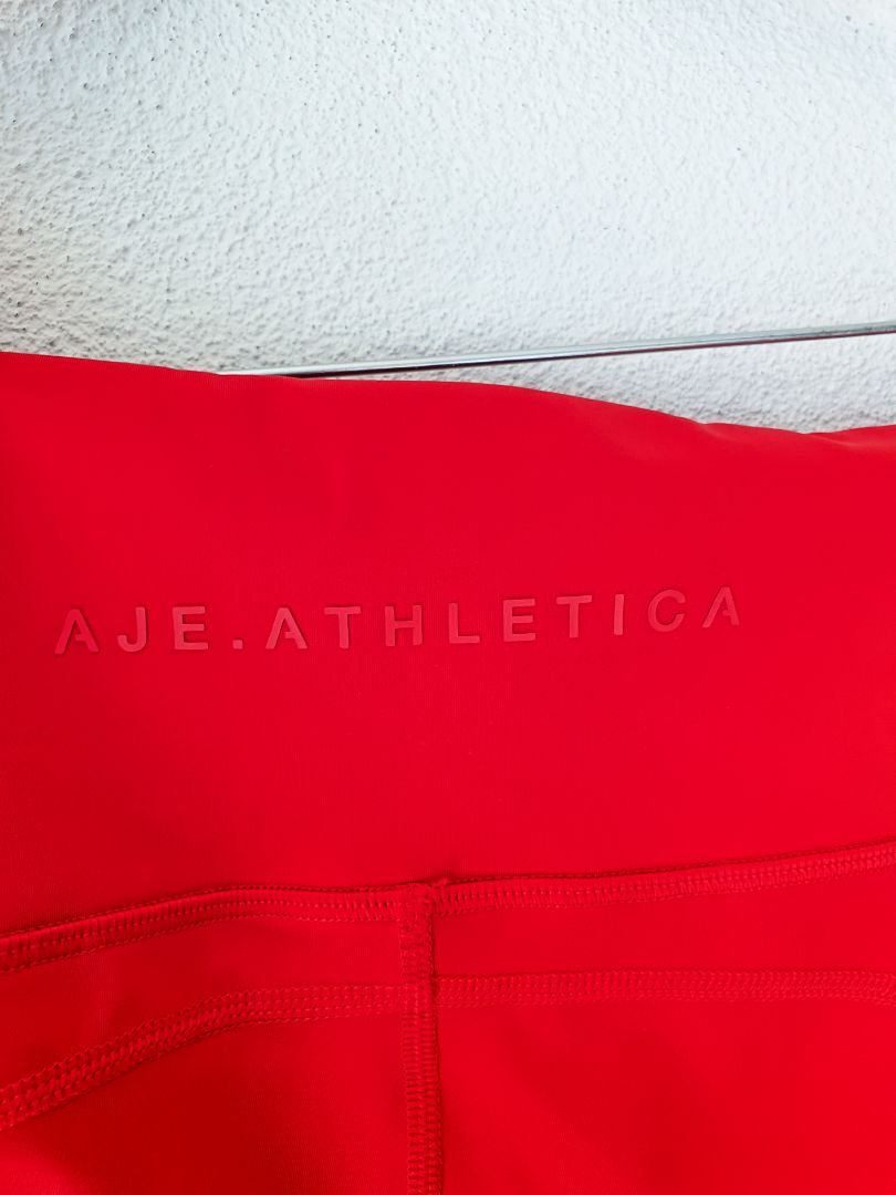 AJE ATHLETICA Shorts M
