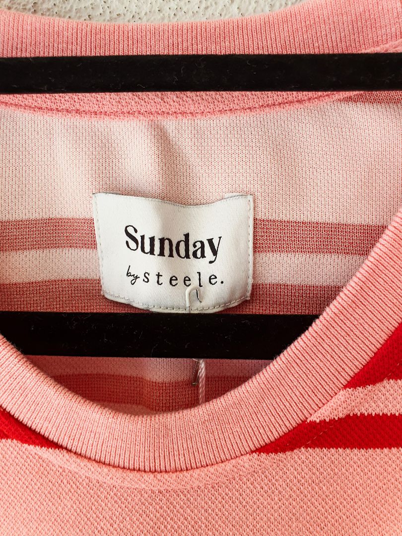 SUNDAY BY STEELE Top L