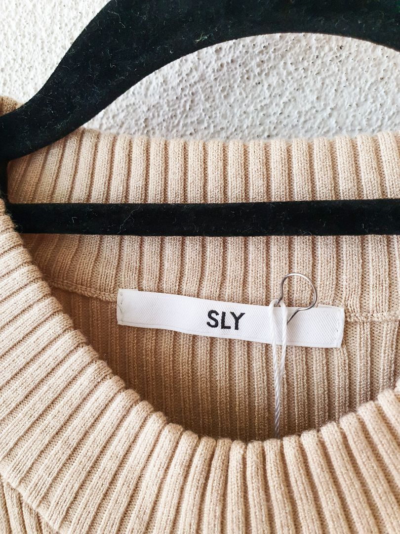 SLY Top OS