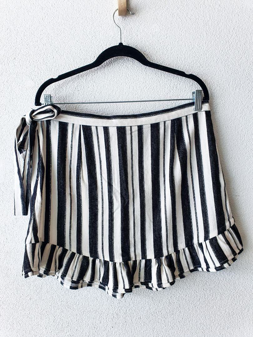 SUPERETTE Skirt L