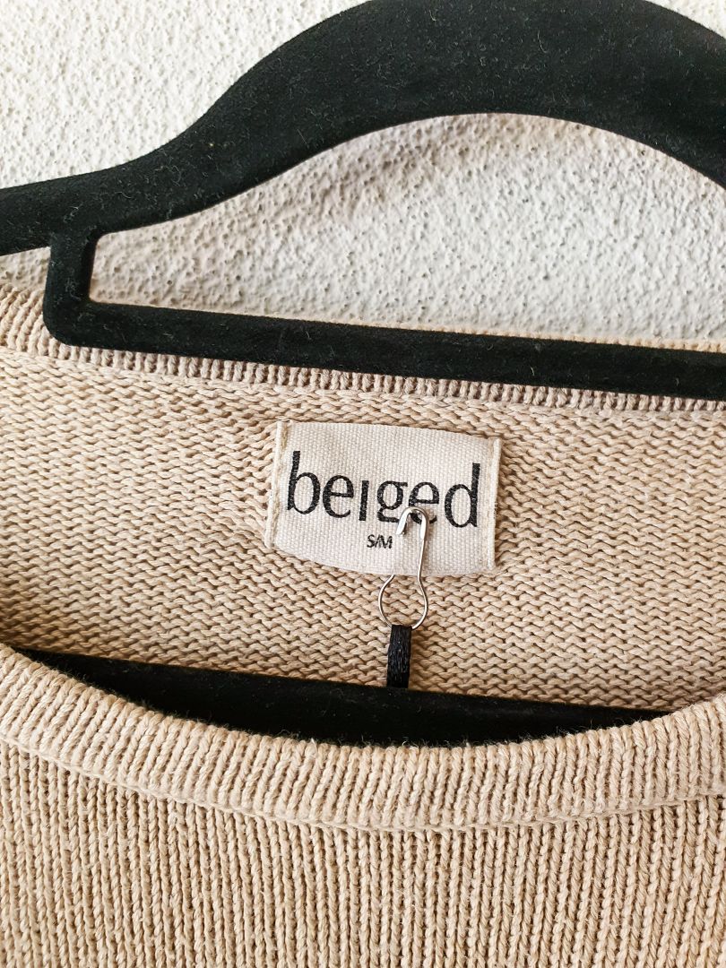Beiged Top M