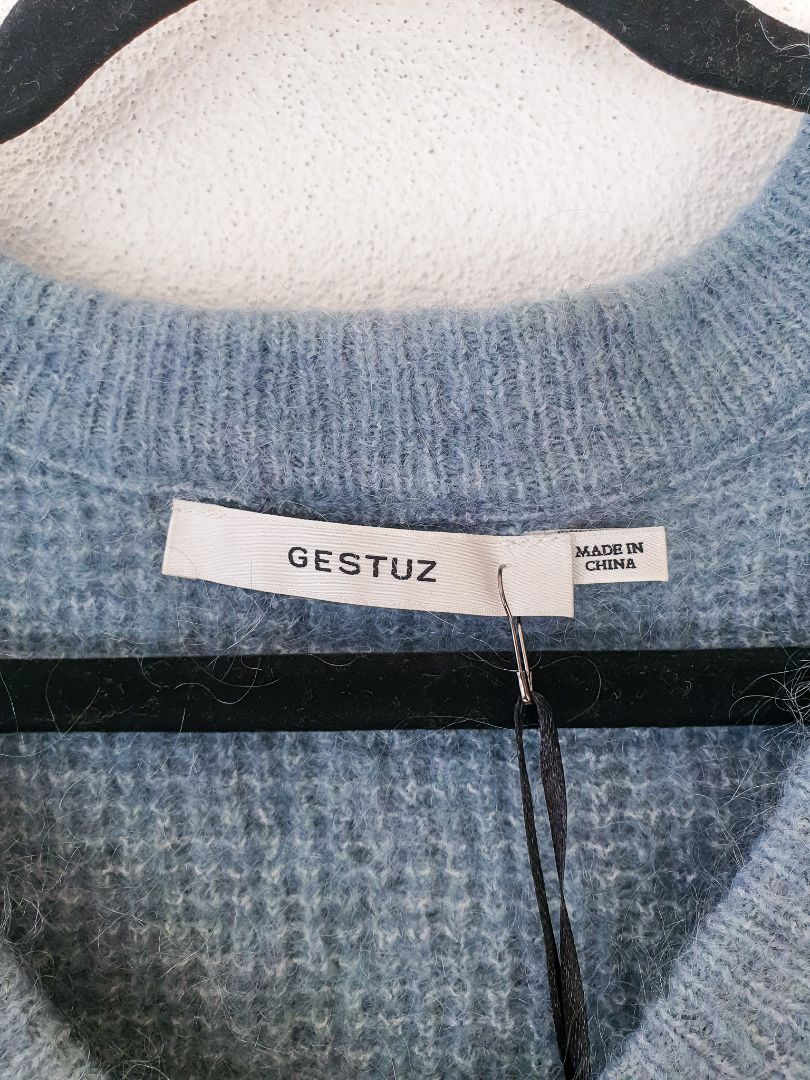 Gestuz Top M