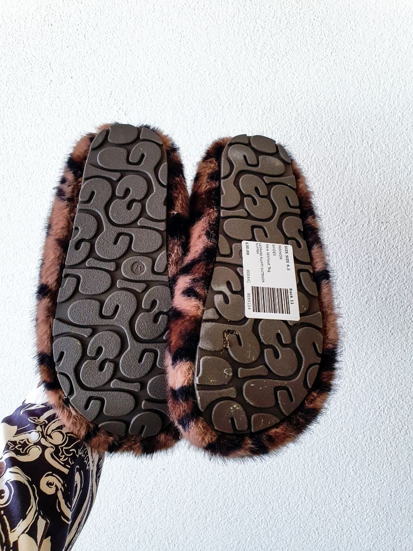 FASHION Shoes SIZE 6.5