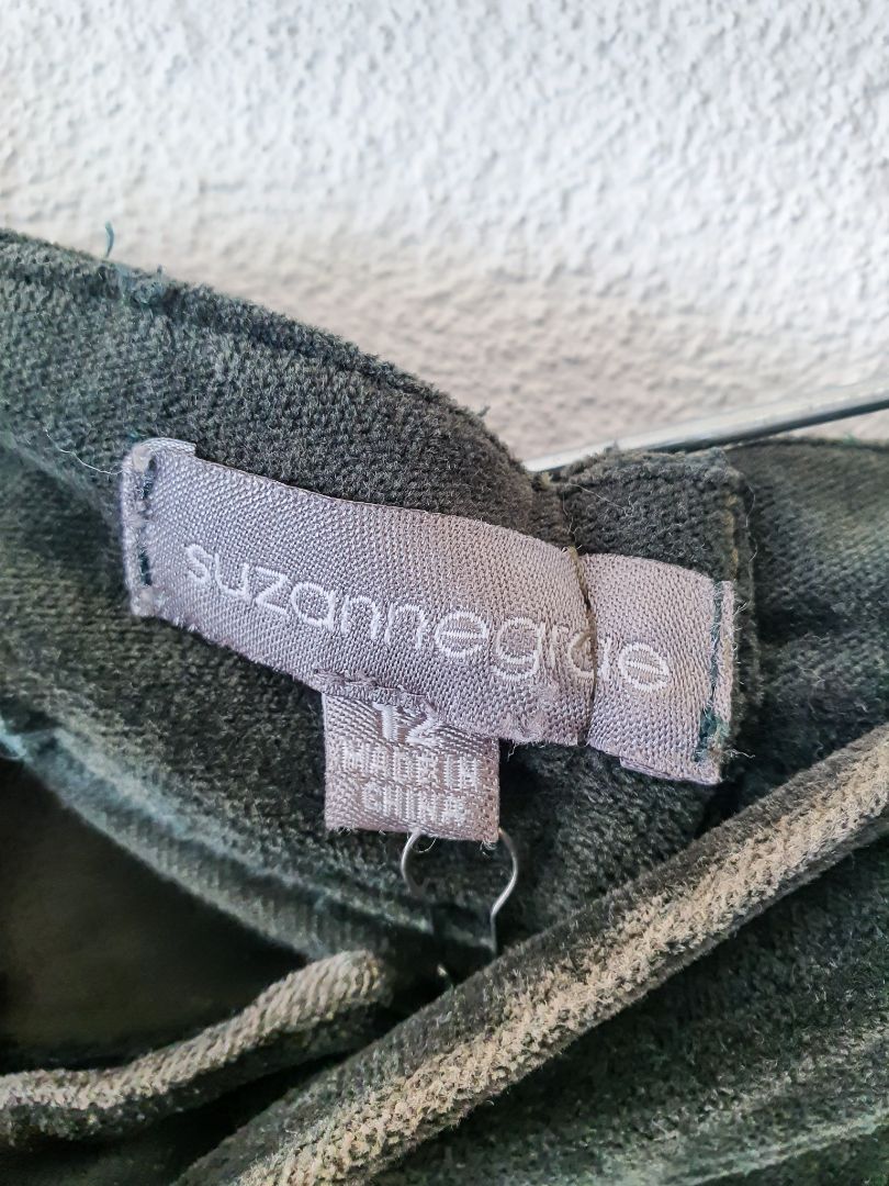 Suzanne Grace pants M
