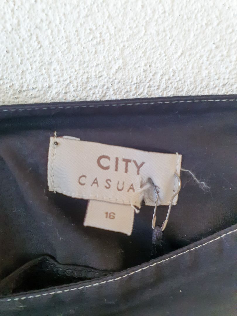 CITY CASUALS Skirt XL
