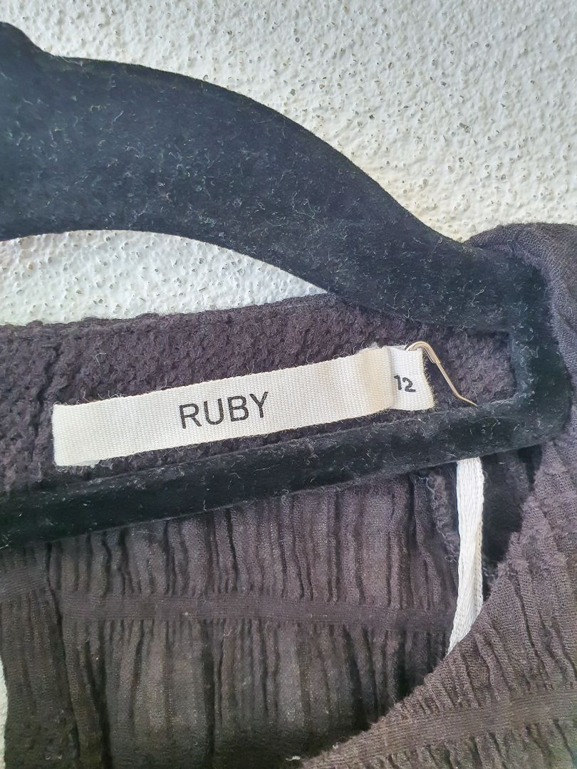Ruby Dress M