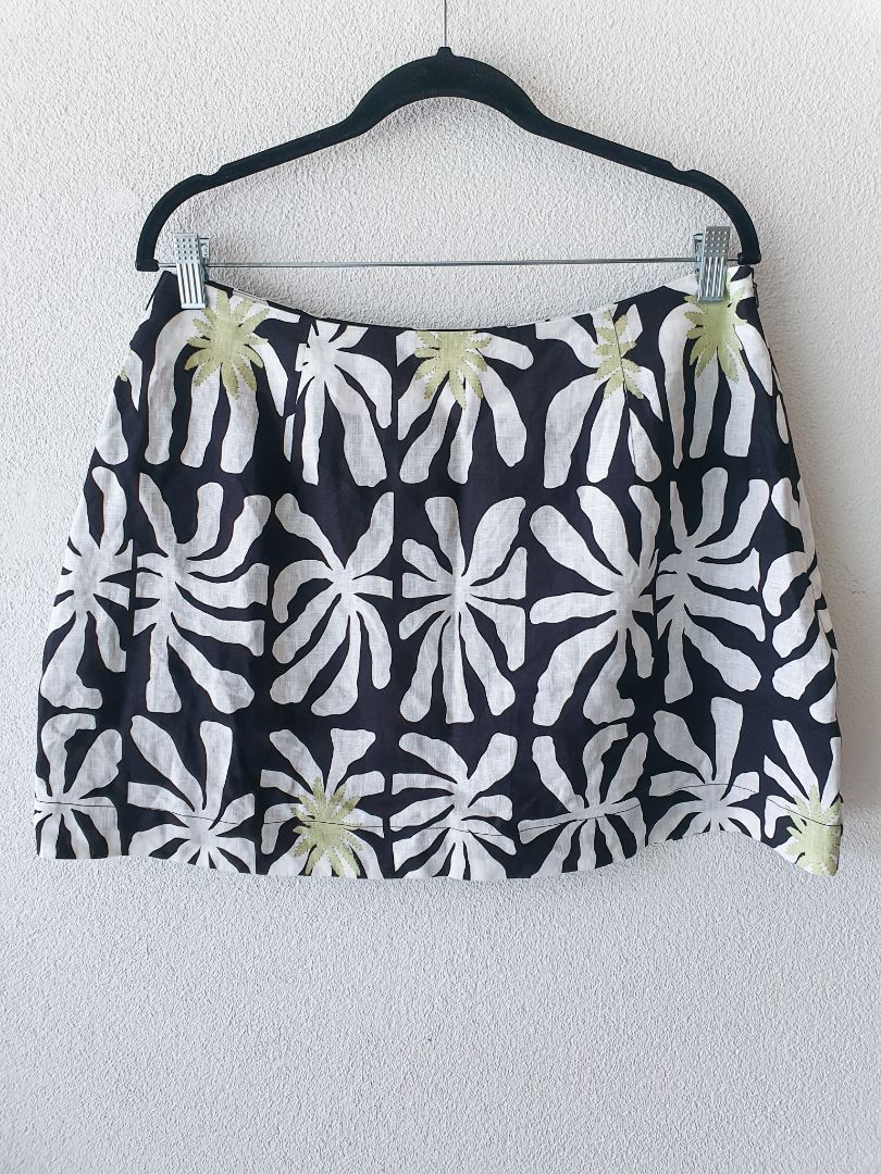 by CW Skirt XL