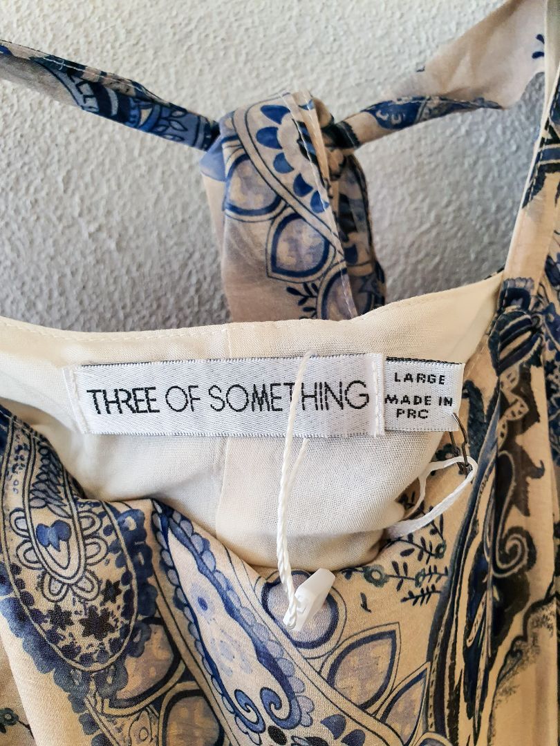 THREE OF SOMETHING Dress L