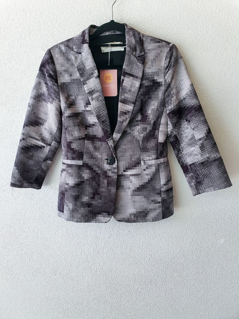 Jacket M
