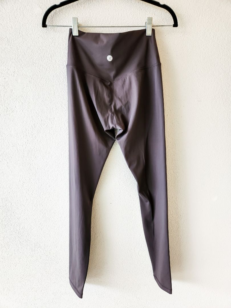 Leelo Activewear pants M