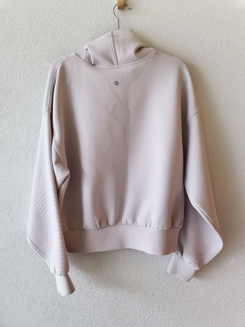 LULULEMON Top S/M