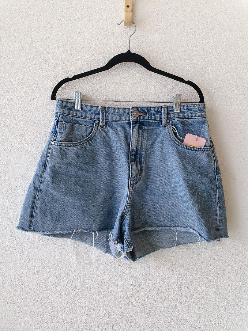 NEUW Shorts L