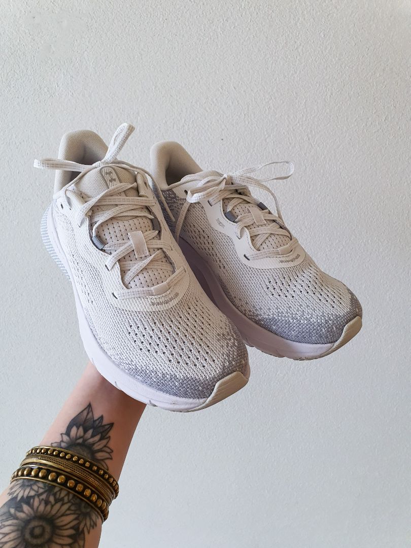 UNDER ARMOUR Shoes US7