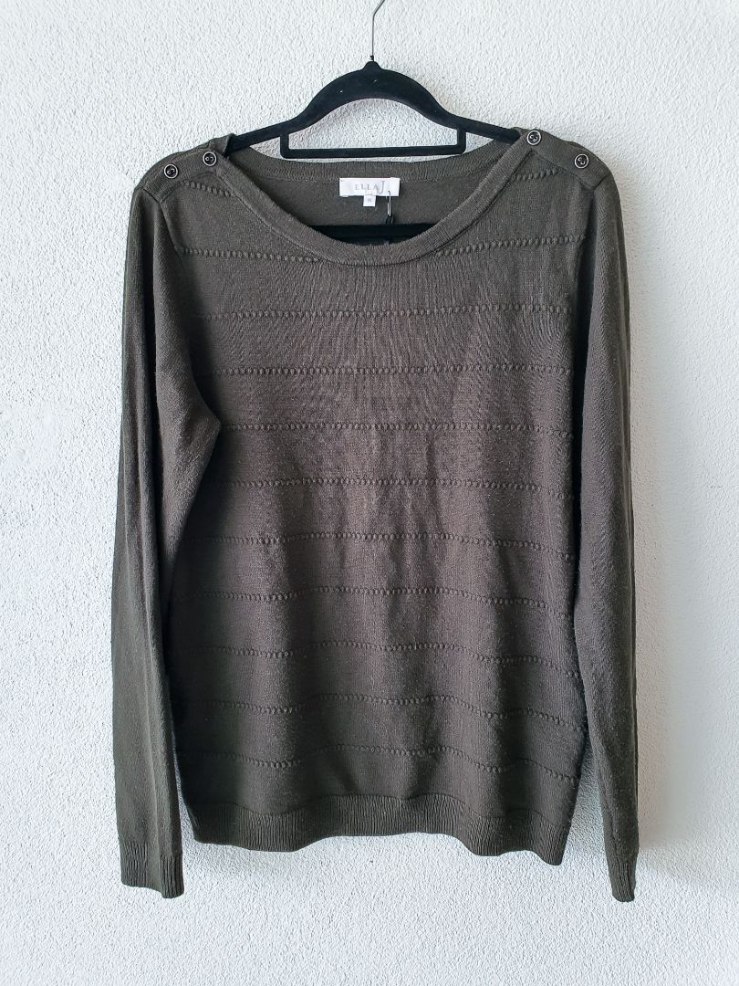 Ella J Top S
