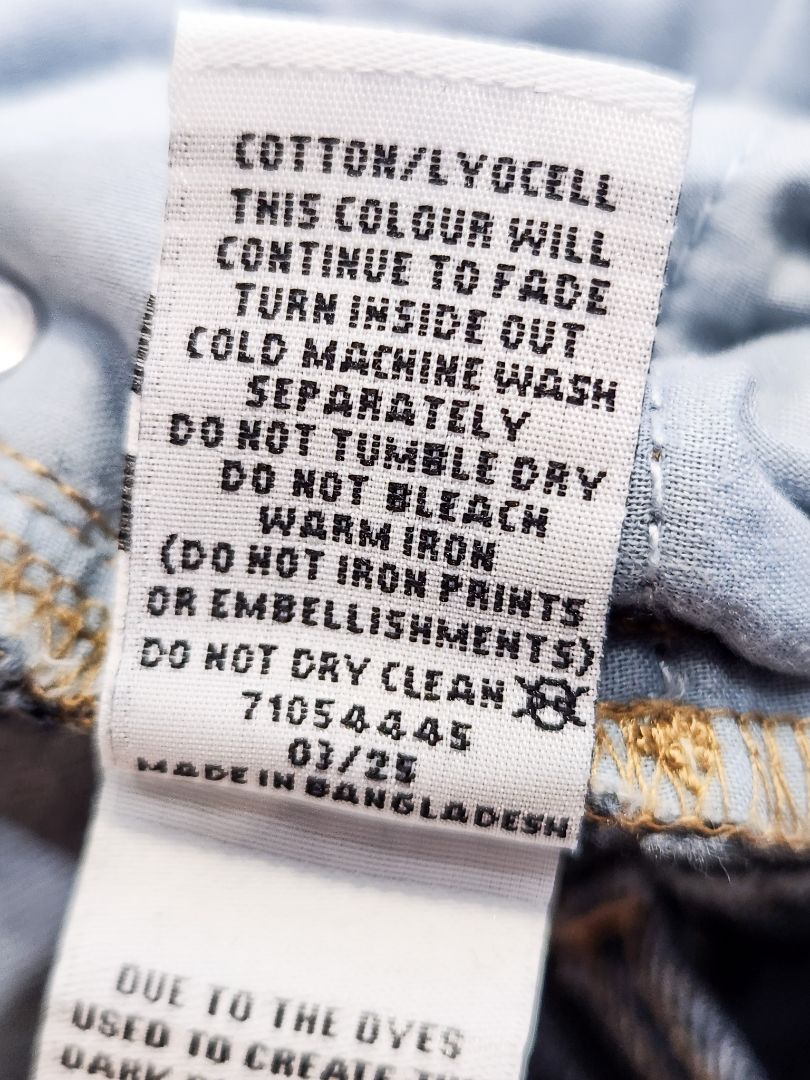 Target Jeans M
