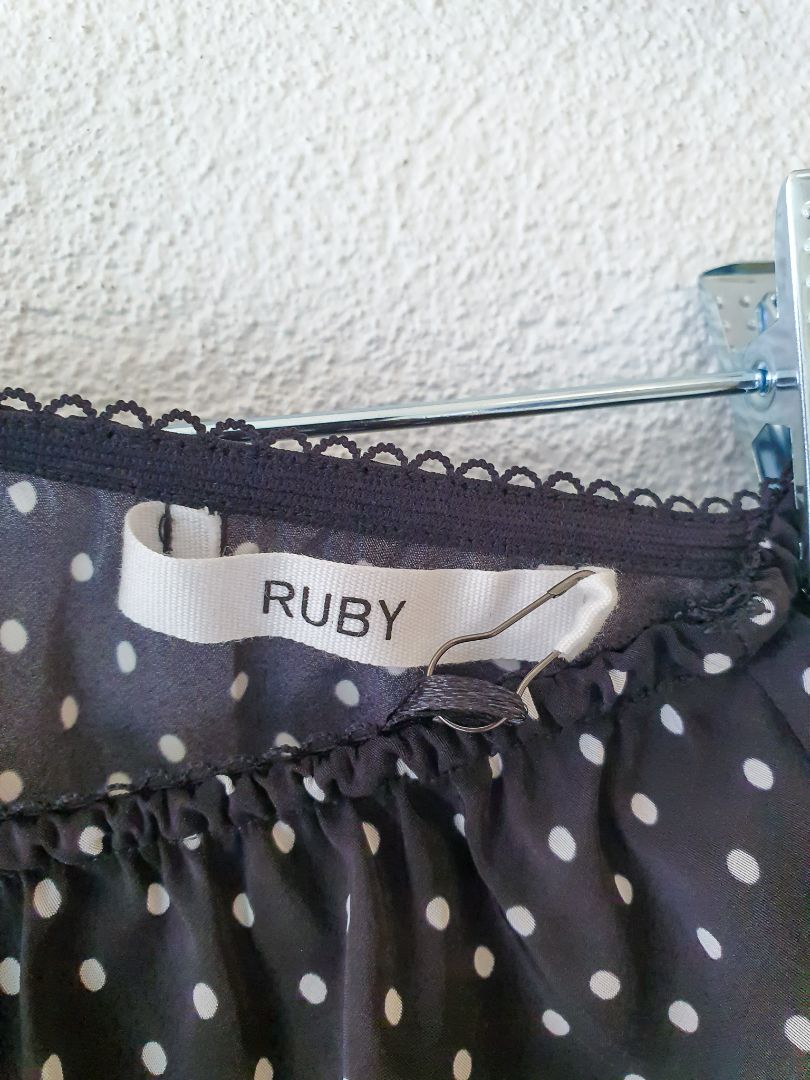 RUBY Skirt XS
