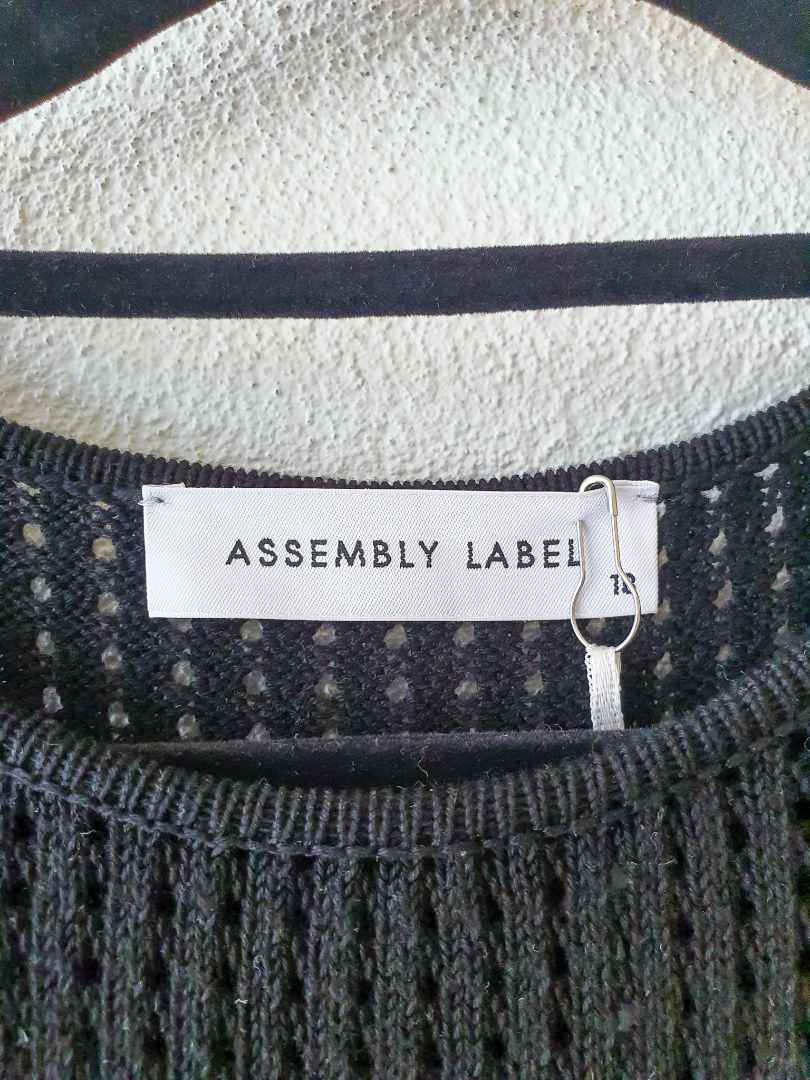Assembly Label Dress S