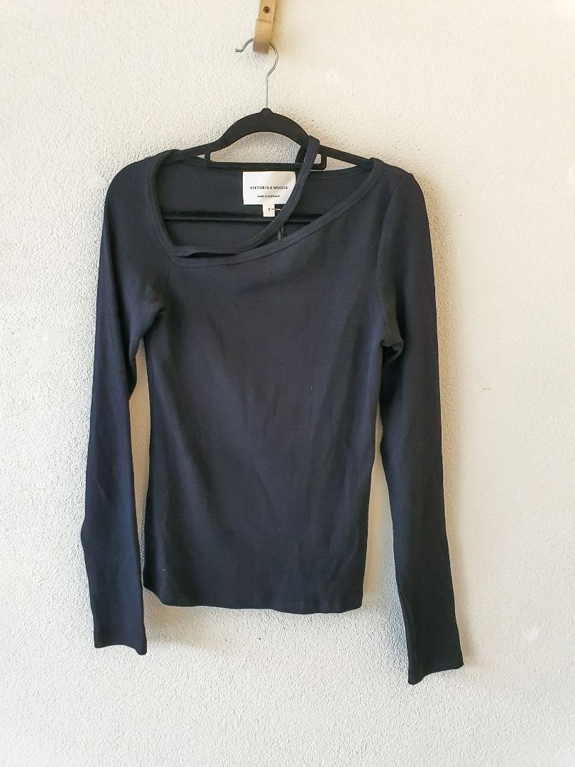 Viktoria & Woods Top M