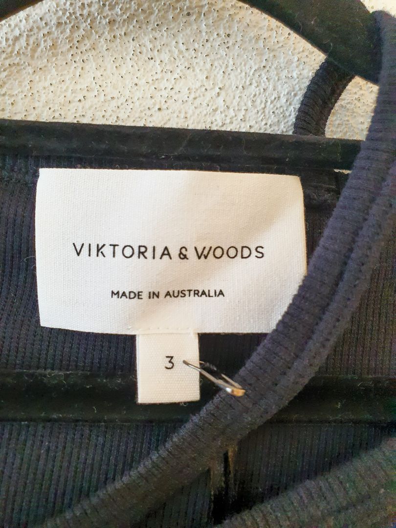 Viktoria & Woods Top M