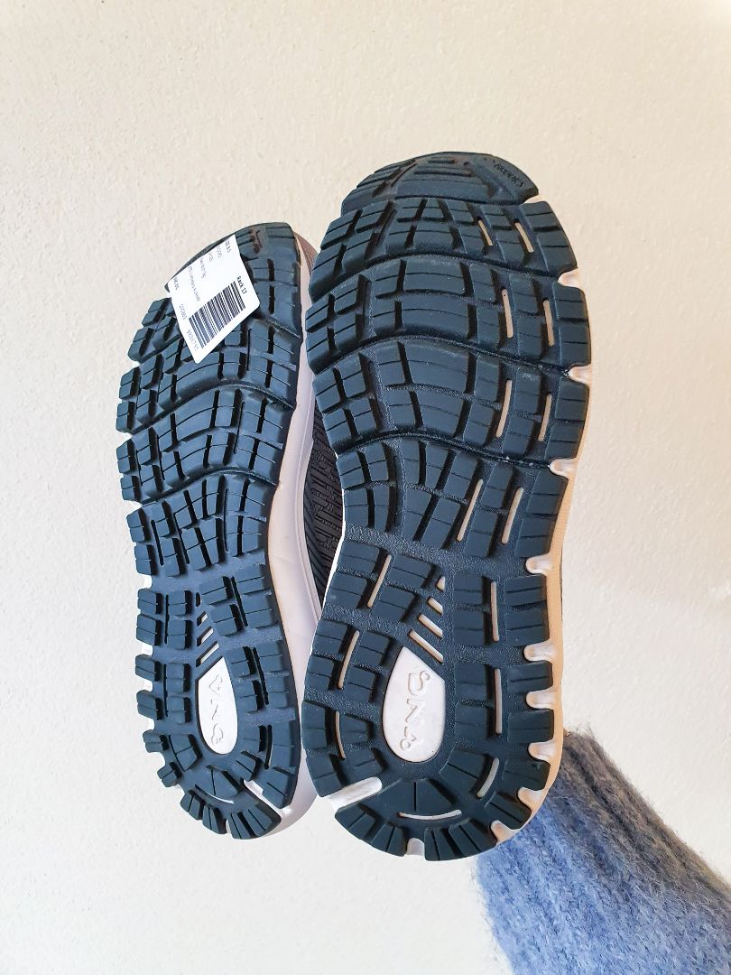 Brooks Shoes 8.5