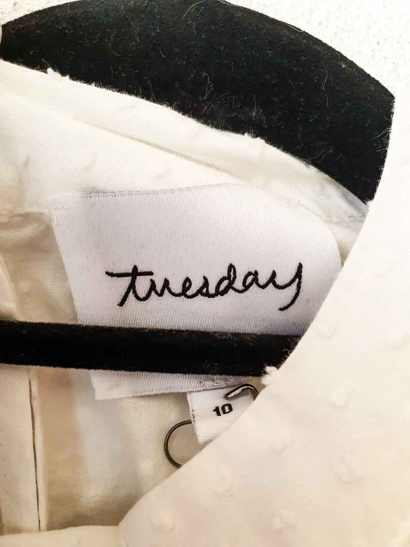Tuesday Label Top S
