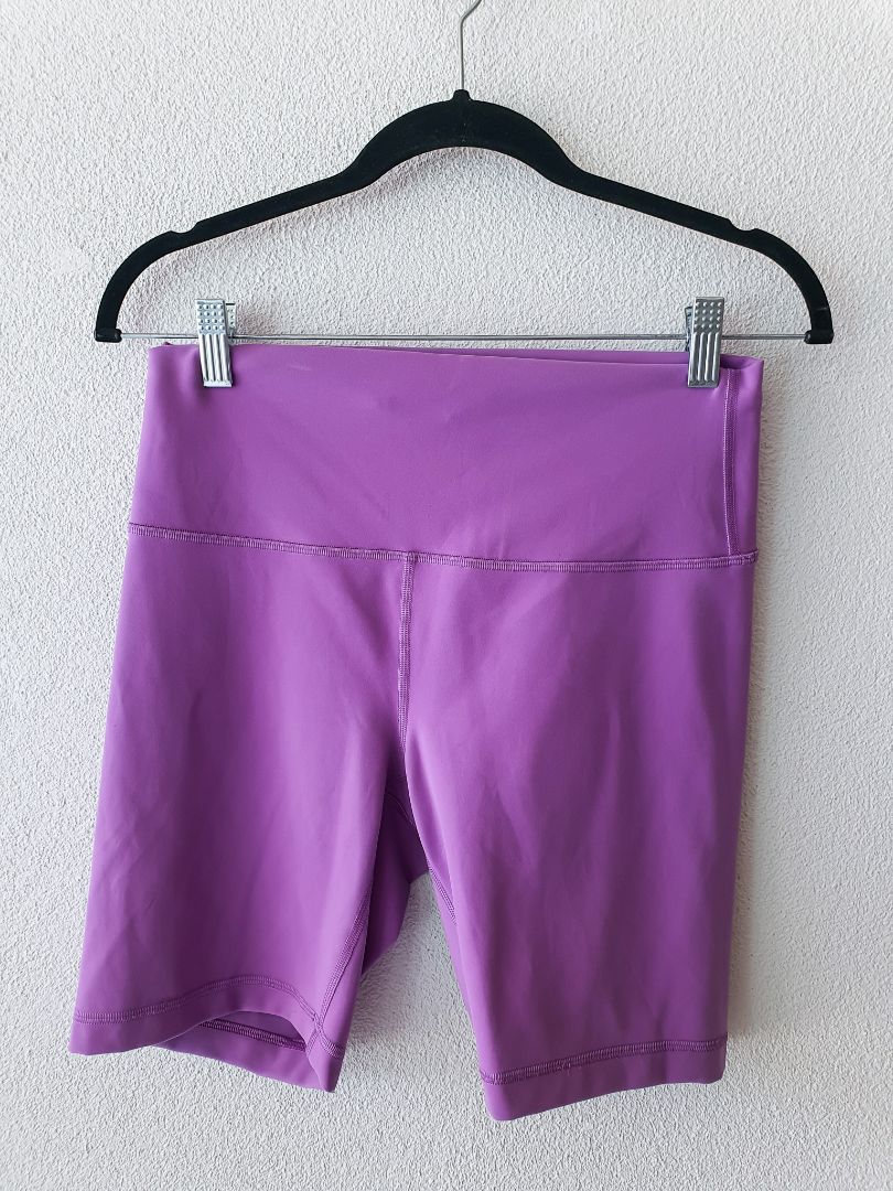 Lululemon Shorts L